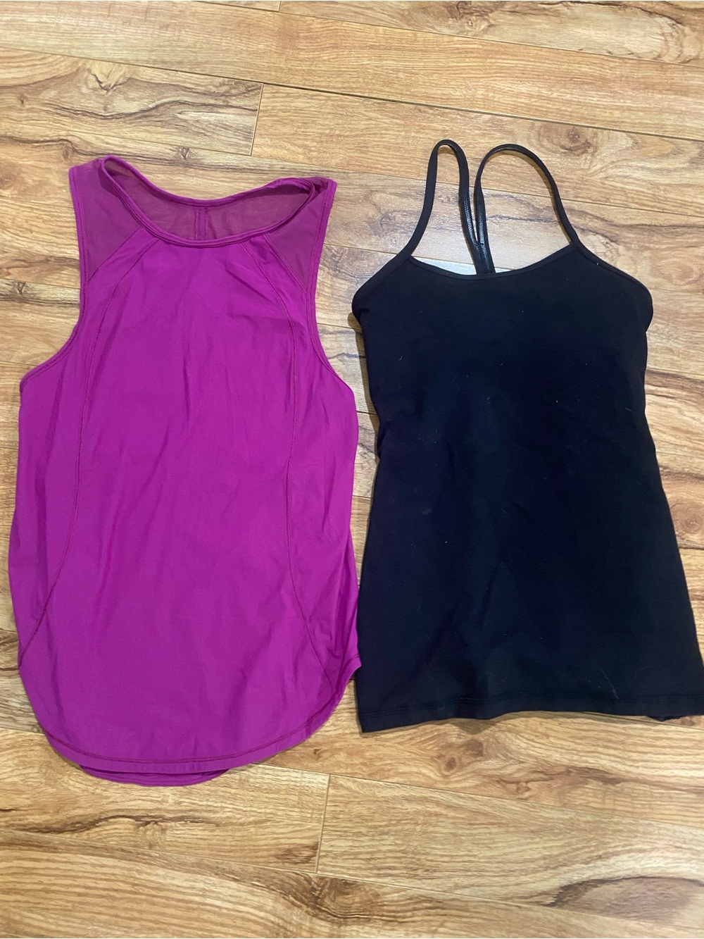 Bundle of 3 Lululemon tanks